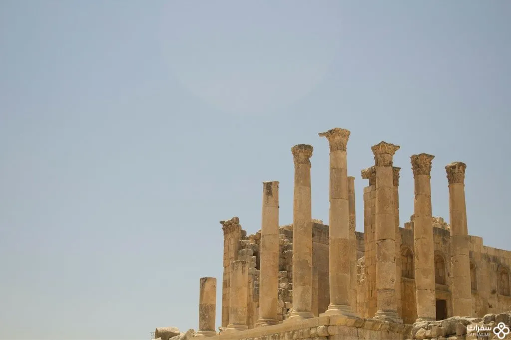 الأطلال المتبقیة من معبد جرش.jpg الأطلال المتبقیة من معبد جرش.jpg