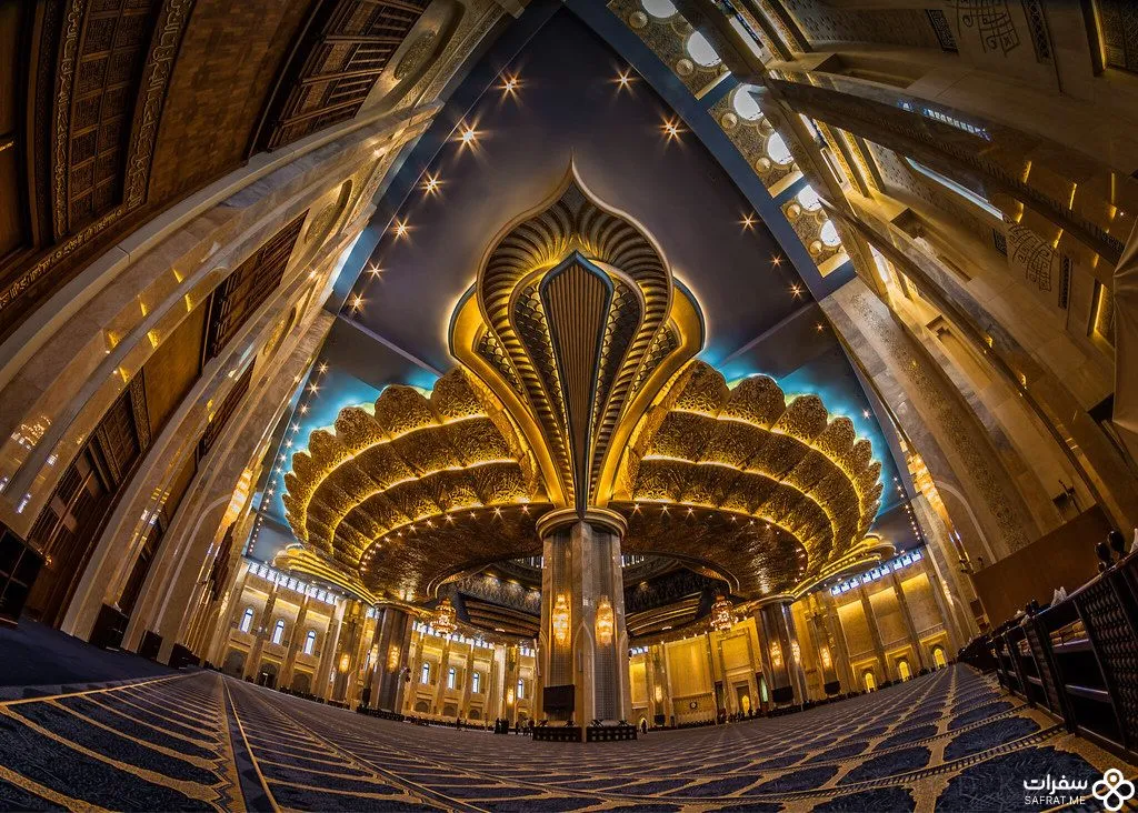 التصامیم الرائعة لمسجد الکبیر في الکویت.jpg