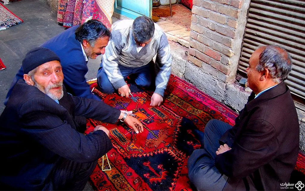 الحرف الیدویّة في سوق تبریز.jpg الحرف الیدویّة في سوق تبریز.jpg