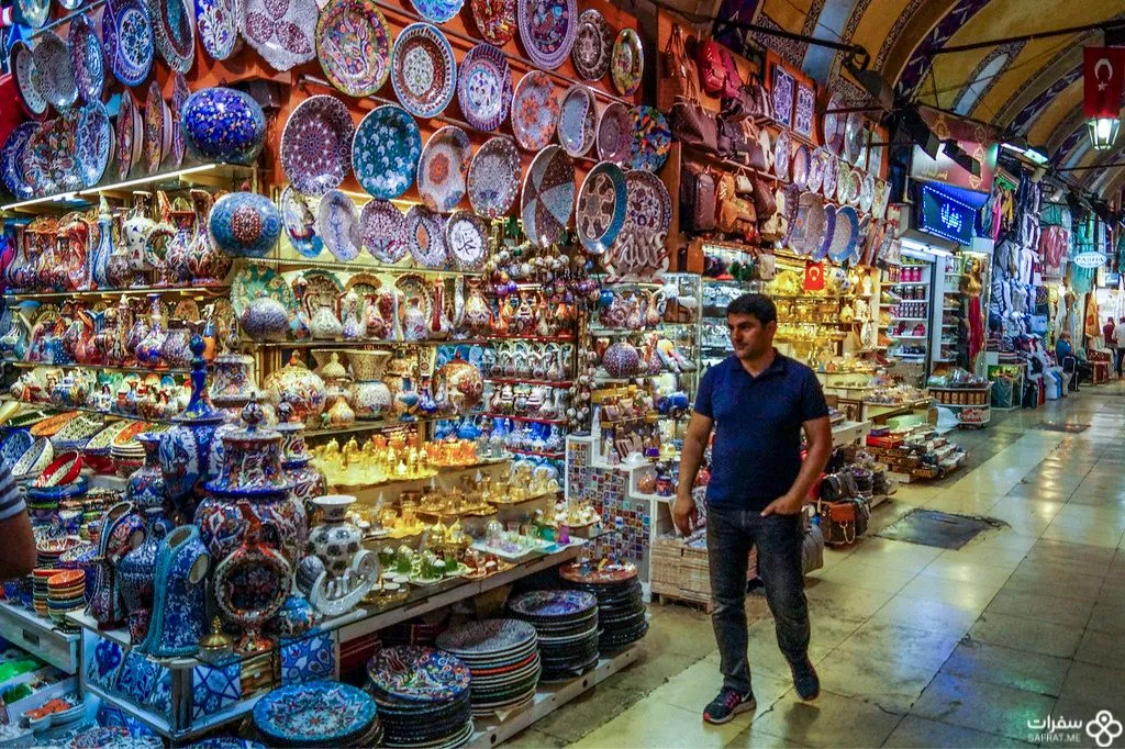 السوق الکبیر في إسطنبول 1 4.jpg