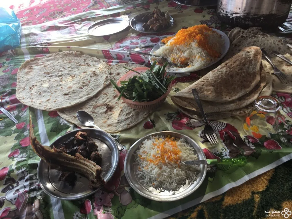 الطعام التقلیدي للأقوام الرحّالة.jpg الطعام التقلیدي للأقوام الرحّالة.jpg