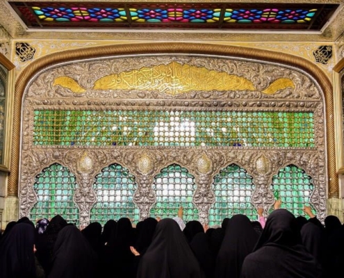 القسم الدّاخلي لحرم الإمام الرّضا 2 495x400 1