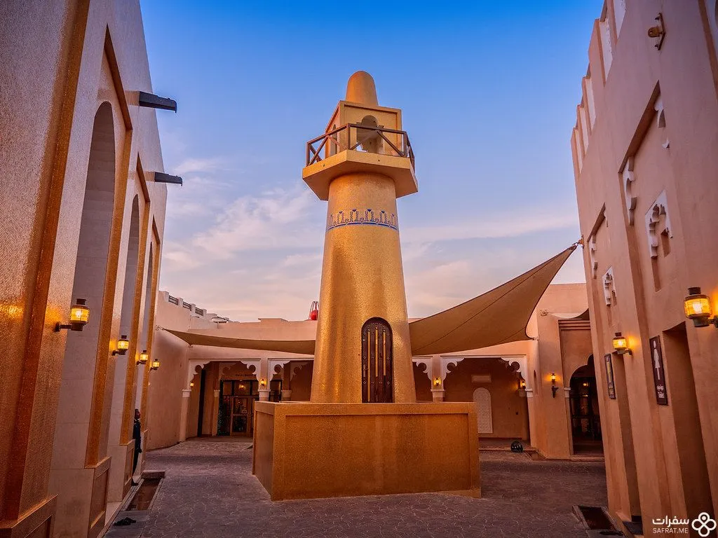 المسجد الذهبي في حي کتارا.jpg