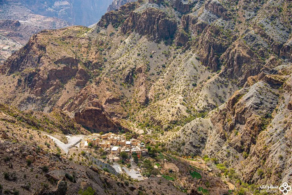 جمال الطبیعة في الجبل الأخضر.jpg
