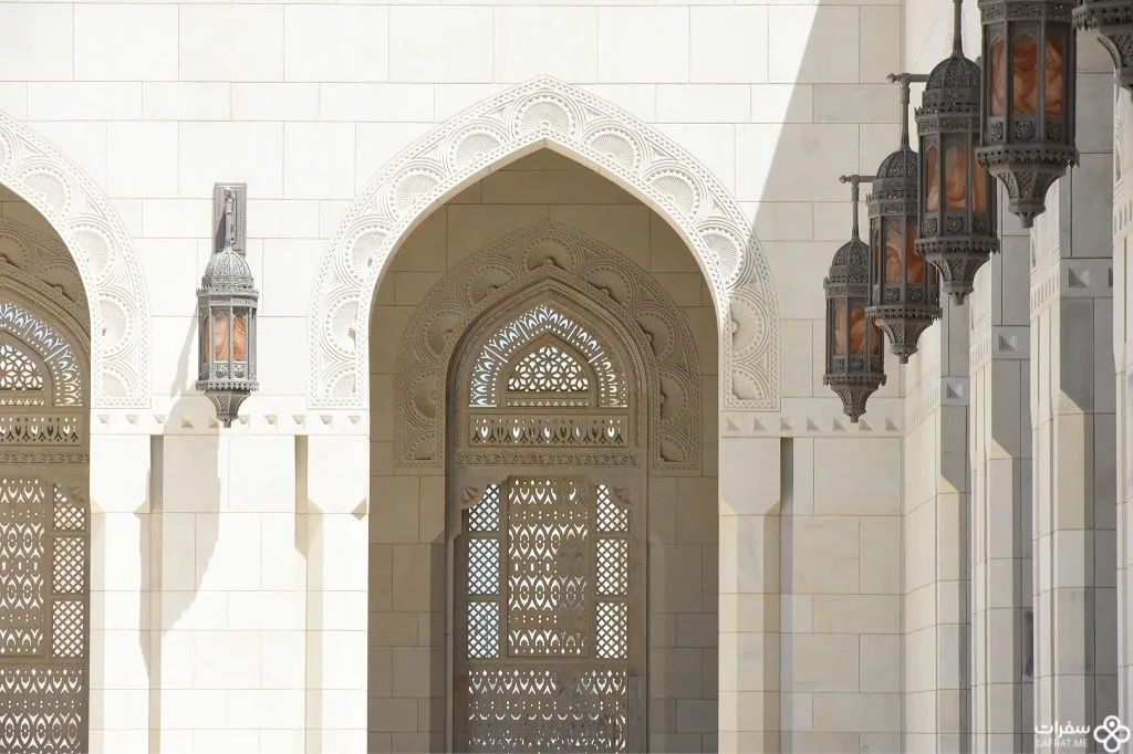 جمال هندسة العمران في مسجد السلطان قابوس.jpg جمال هندسة العمران في مسجد السلطان قابوس.jpg