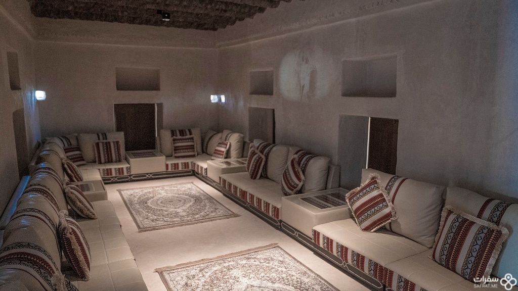 داخل قصر المویجعي داخل قصر المویجعي