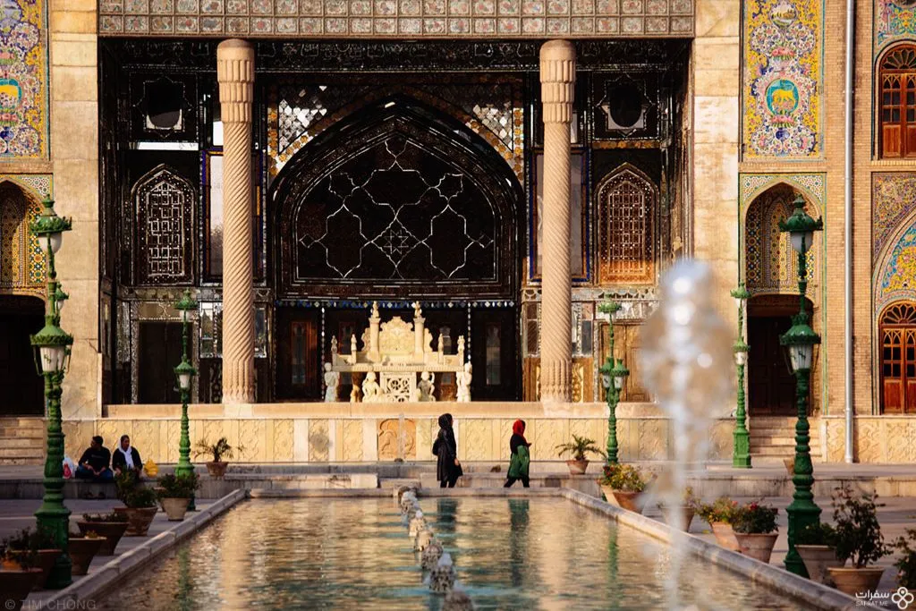 ساحة قصر كلستان 1.jpg
