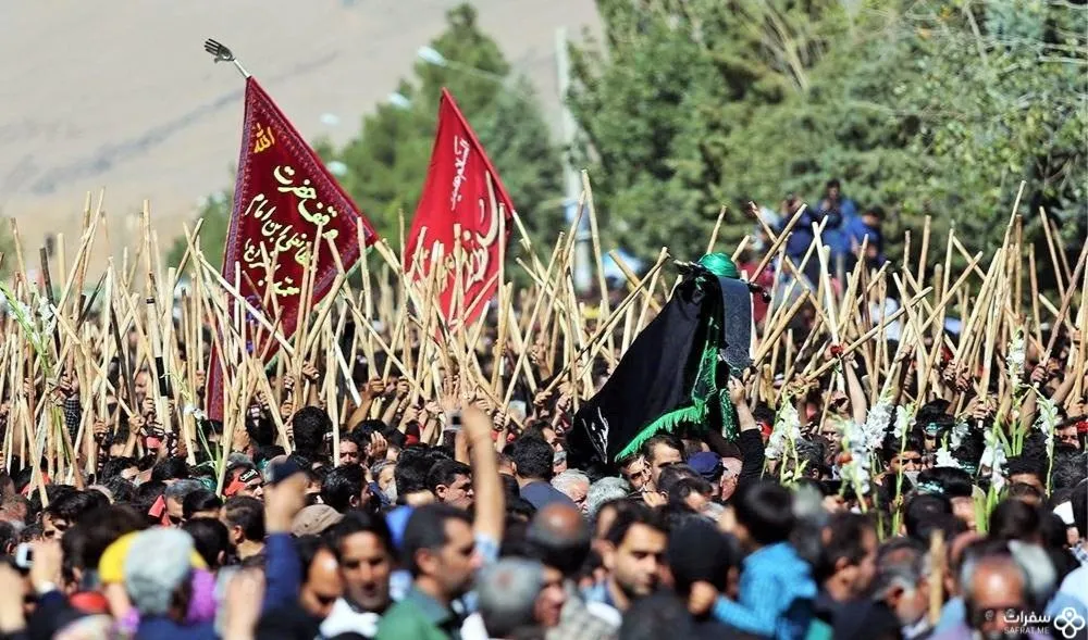 مراسیم غسل السجاجید فی مشهد اردهال .jpg مراسیم غسل السجاجید فی مشهد اردهال .jpg