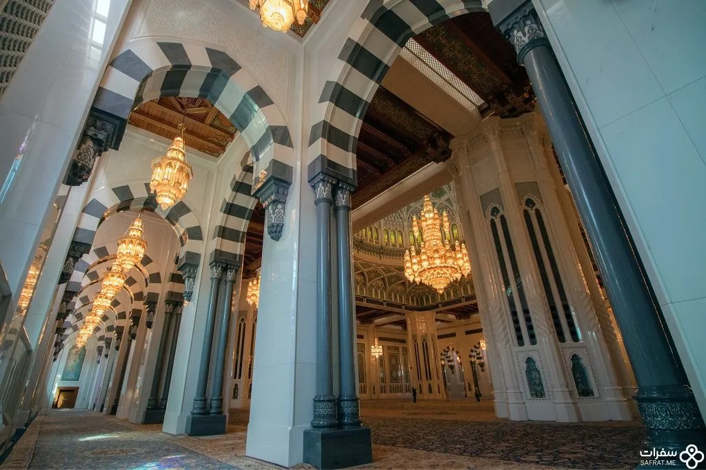 مسجد السلطان قابوس بمسقط .jpg مسجد السلطان قابوس بمسقط .jpg