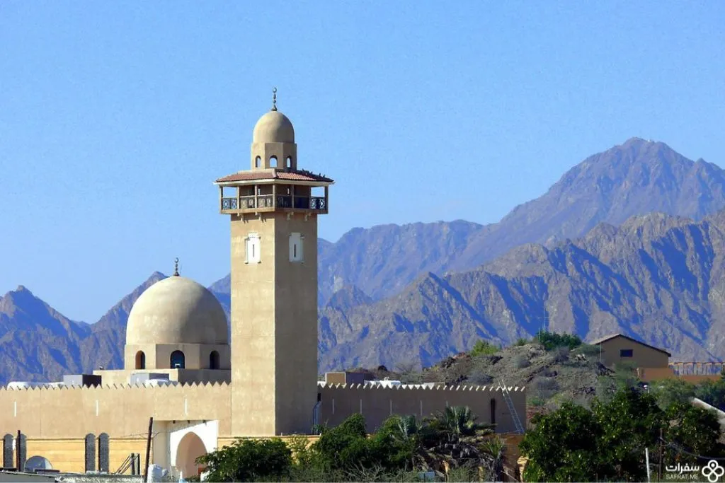 مسجد قریة حتا .jpg