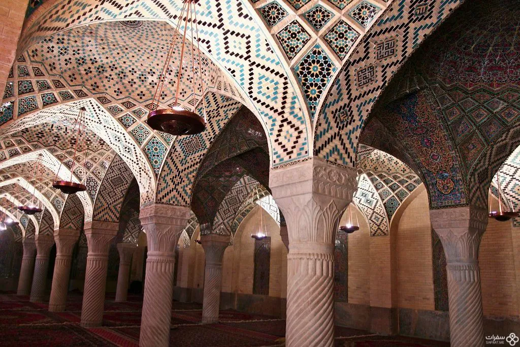 مسجد نصير الملك في شيراز 2.jpg