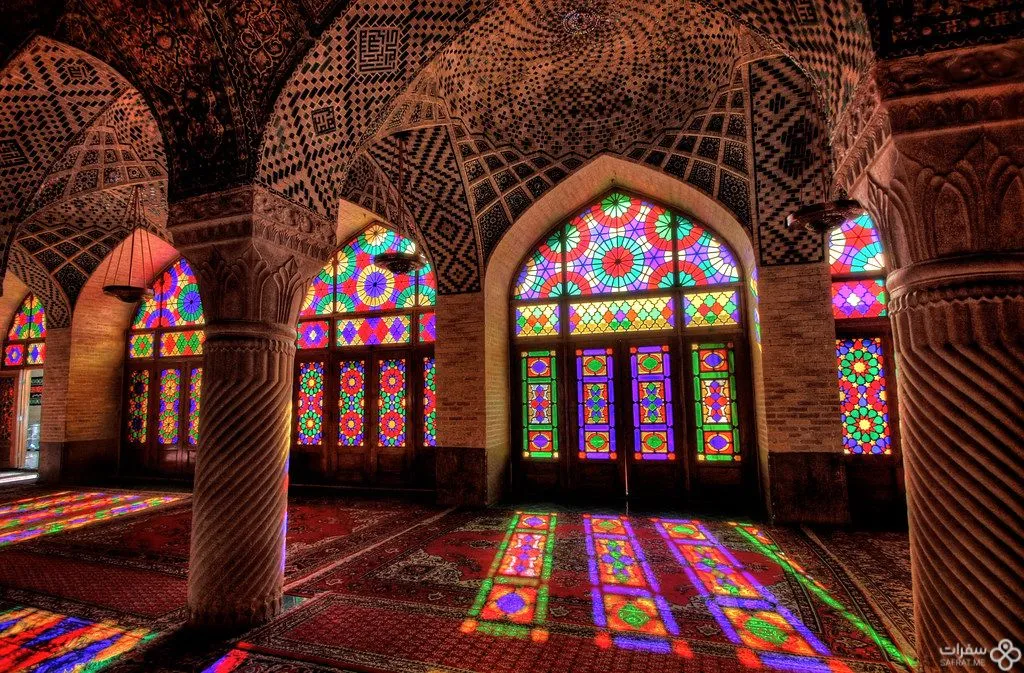 مسجد نصير الملك في شيراز.jpg