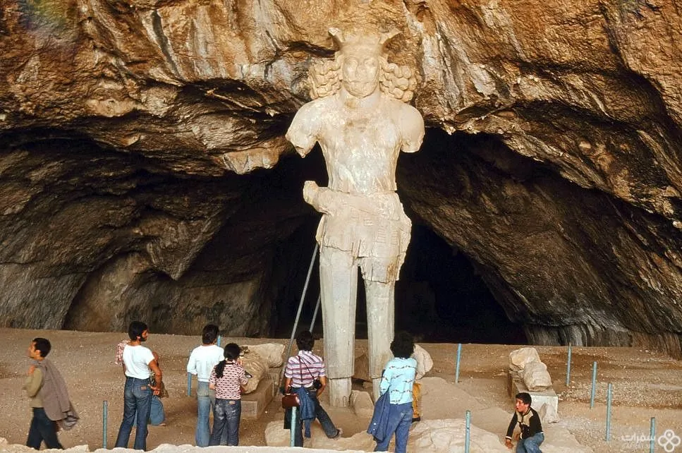 کهف سابور في إیران 1 2.jpg
