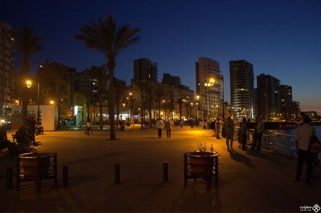 کورنیش بیروت عند المساء 1 1.jpg