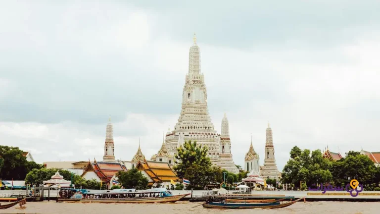 best hotels bangkok arab street 0 شارع حي نانا في بانكوك يعرض مزيجًا من الأنشطة التجارية والمباني الحديثة.